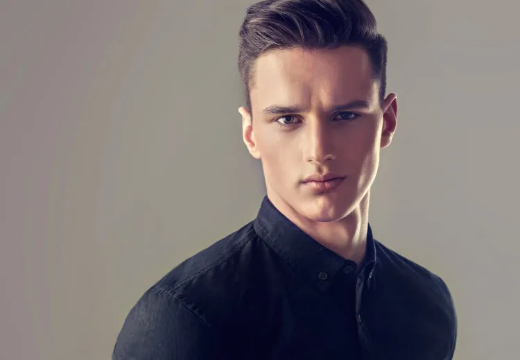 Havalı Keskin Çizgili Yandan Ayrılan Saç Modeli Yapımı! Havalı Keskin Çizgili Yandan Ayrılan Saç Modeli Yapımı!